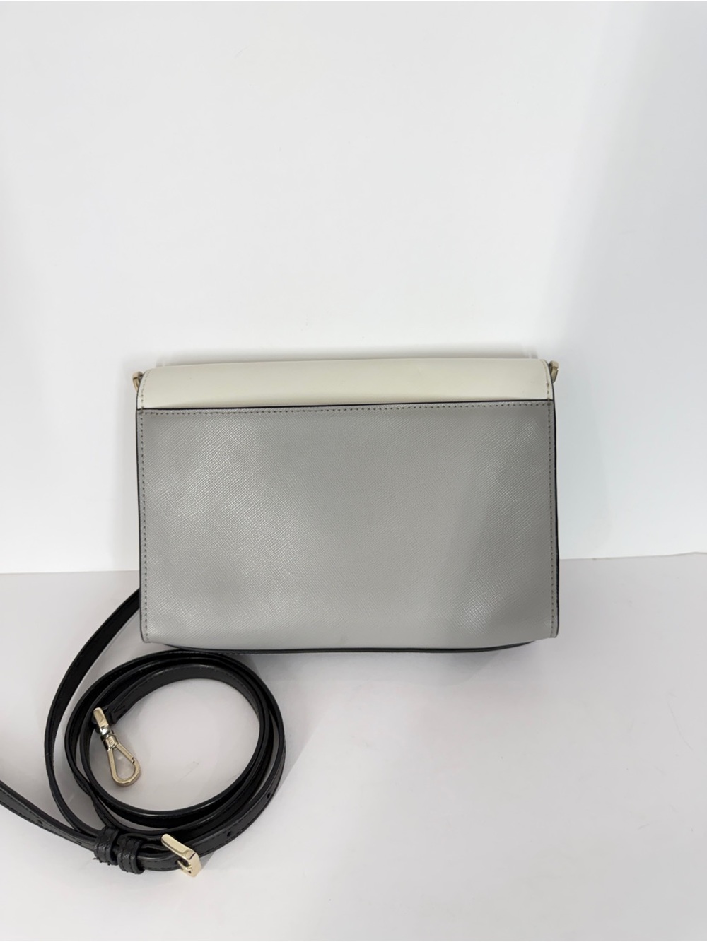 Kate Spade Womens Carson Saffiano Leather Colorblock Flap Crossbody Bag White - Picture 3 of 9